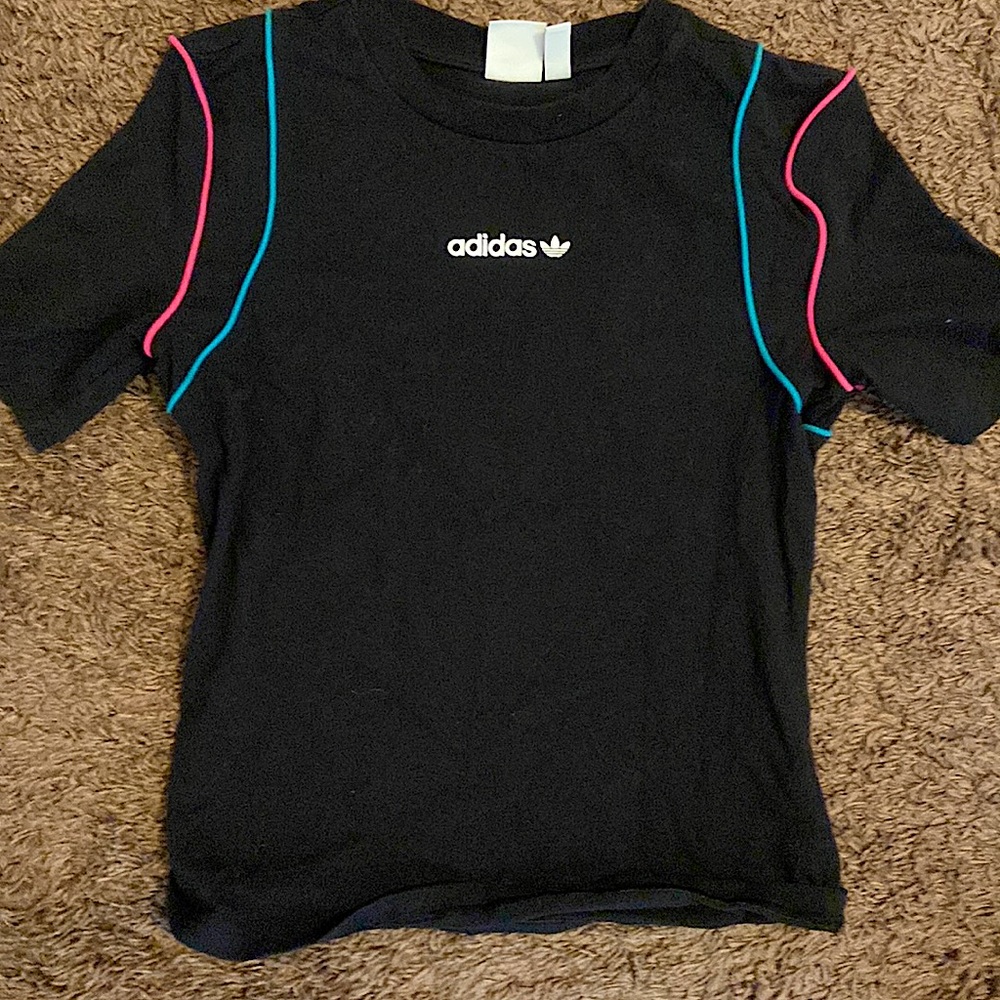 black adidas shirt